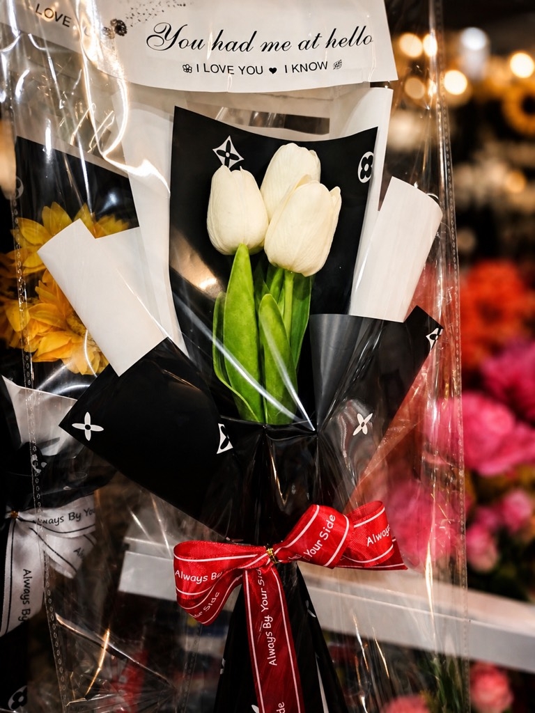 Bó hoa tulip 3 bông- trắng