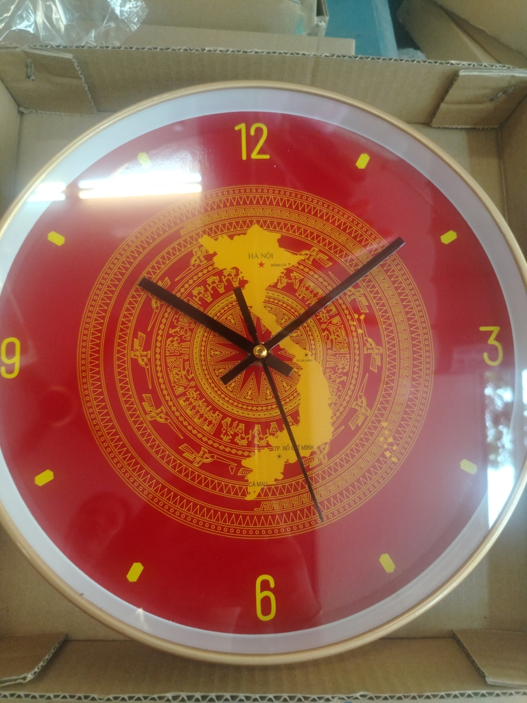 Đồng hồ treo tường
