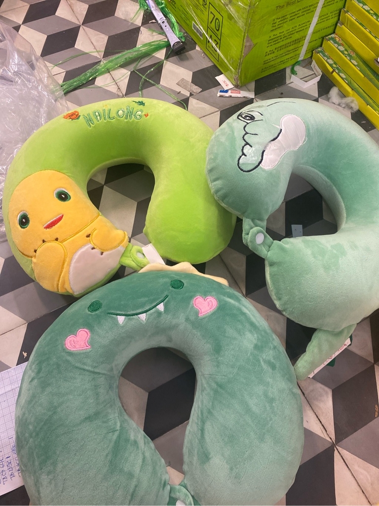 Gối cổ, gối thú bông