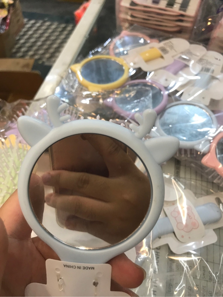 Lược kiểu kèm gương