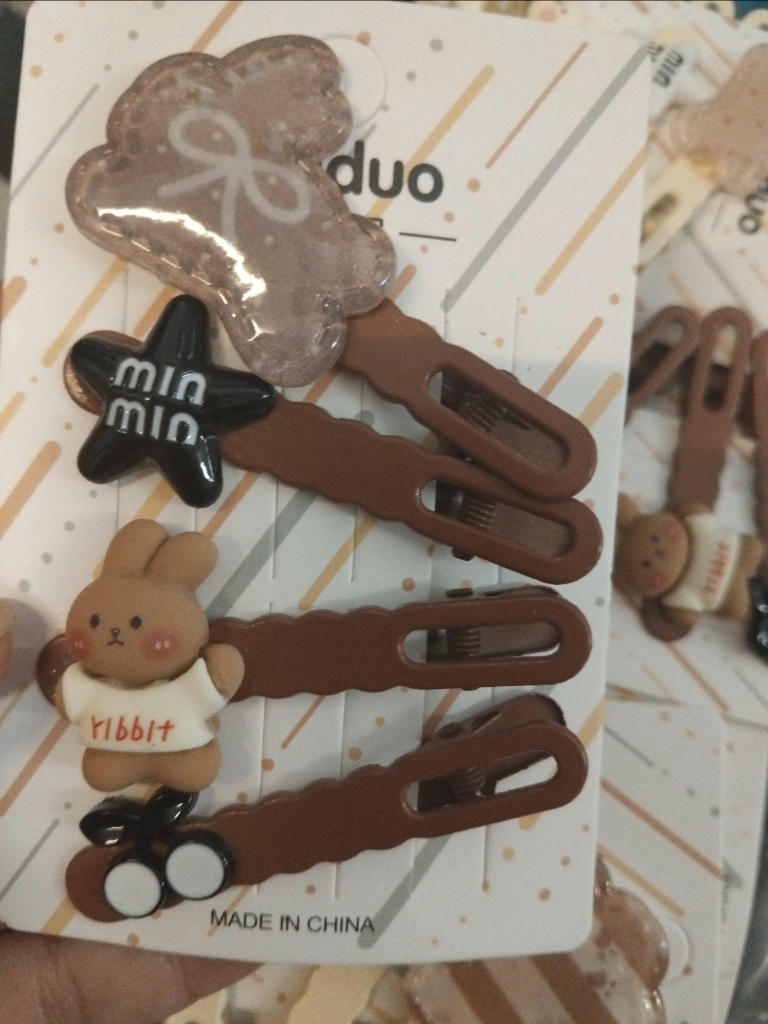 Kẹp tóc mái teen