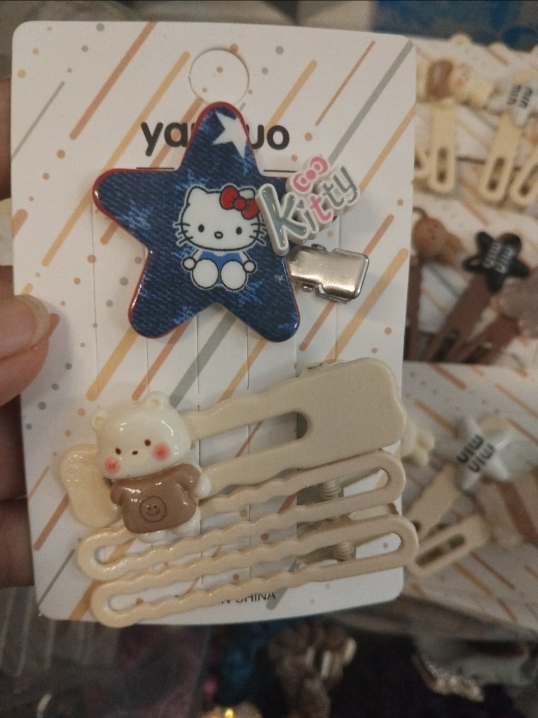 Kẹp tóc mái teen