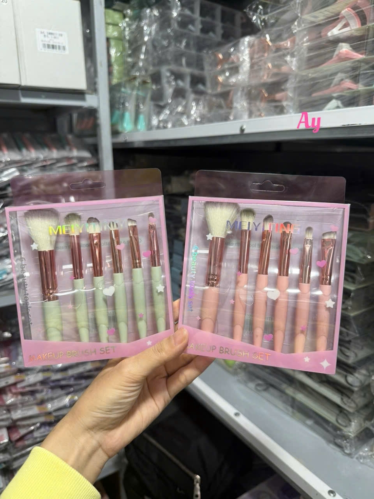 Set cọ trang điểm Meiyiting No.552