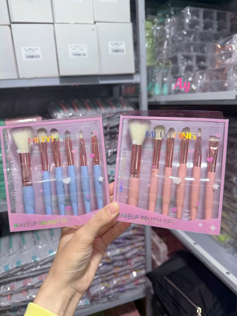 Set cọ trang điểm Meiyiting No.552