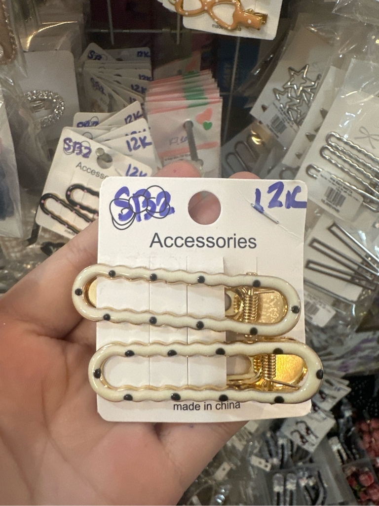 Kẹp tóc mái teen