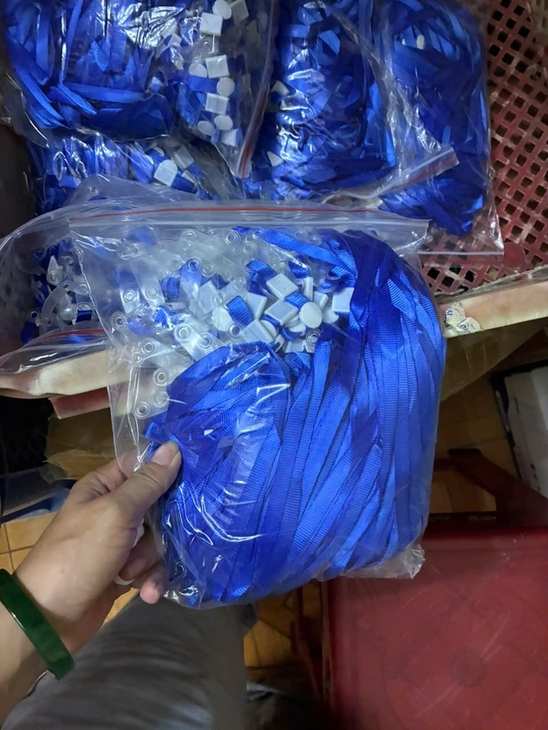 bảng tên NV VP