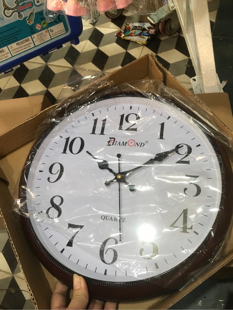 Đồng hồ treo tường