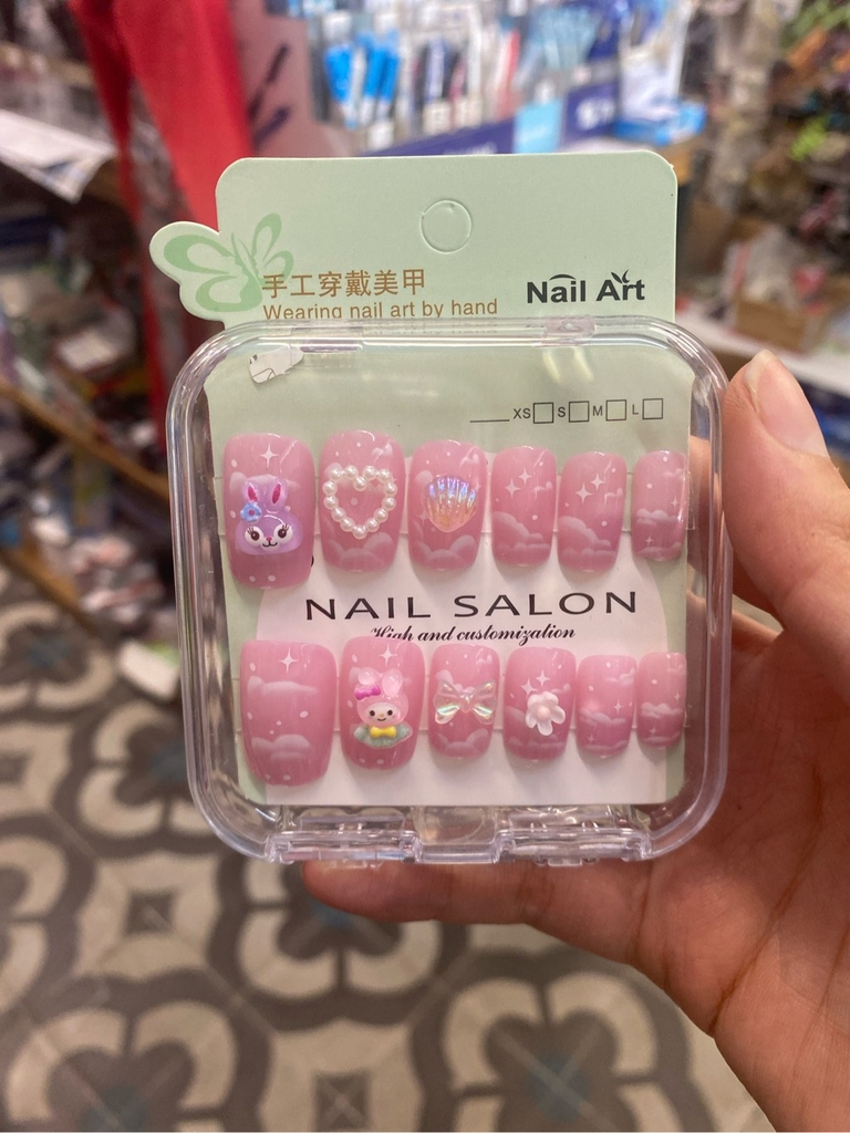 Móng tay giả nail đính đá trong ngắn