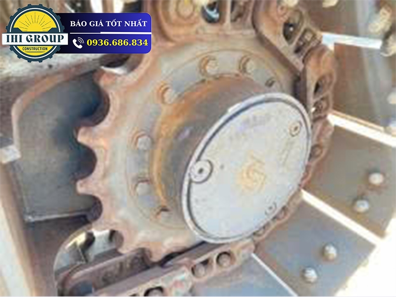 Cẩu Mini KOMATSU 4.9 Tấn – Đời 2002- Nhập Khẩu Nhật Bản