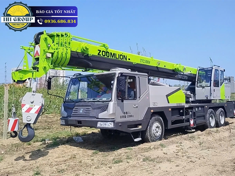 Xe Cẩu Bánh Lốp ZOOMLION ZTC300V- Đời 2018 - Nhập khẩu Trung Quốc