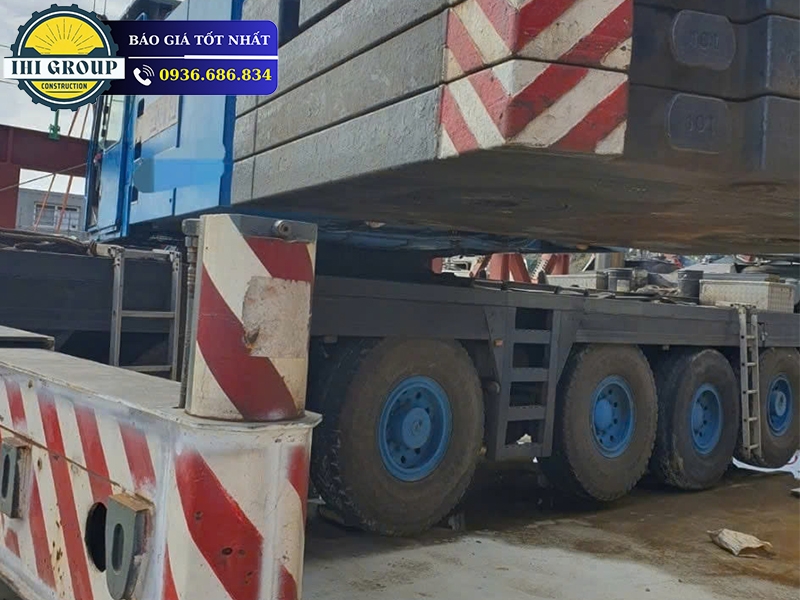 Xe Cẩu Bánh Lốp LIEBHERR LTM 1200- Đời 2002 - Nhập Khẩu Đức