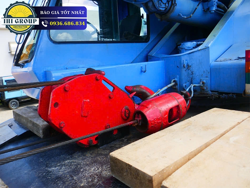 Xe Cẩu Bánh Lốp KATO KR-25H-V7 - Đời 2008 - Nhập Khẩu Nhật Bản