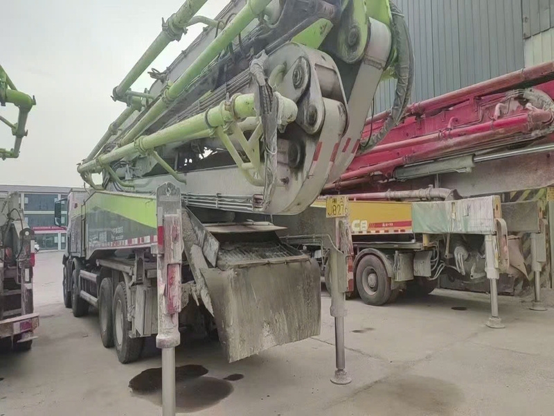 XE BƠM BÊ TÔNG ZOOMLION 56 MÉT - Đời 2020 - Trung Quốc