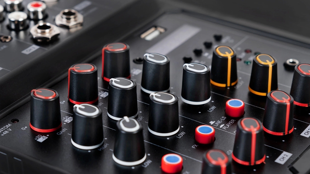 Bộ trộn âm thanh 4 đường hiệu Fonestar Model: MIX-4LIVE