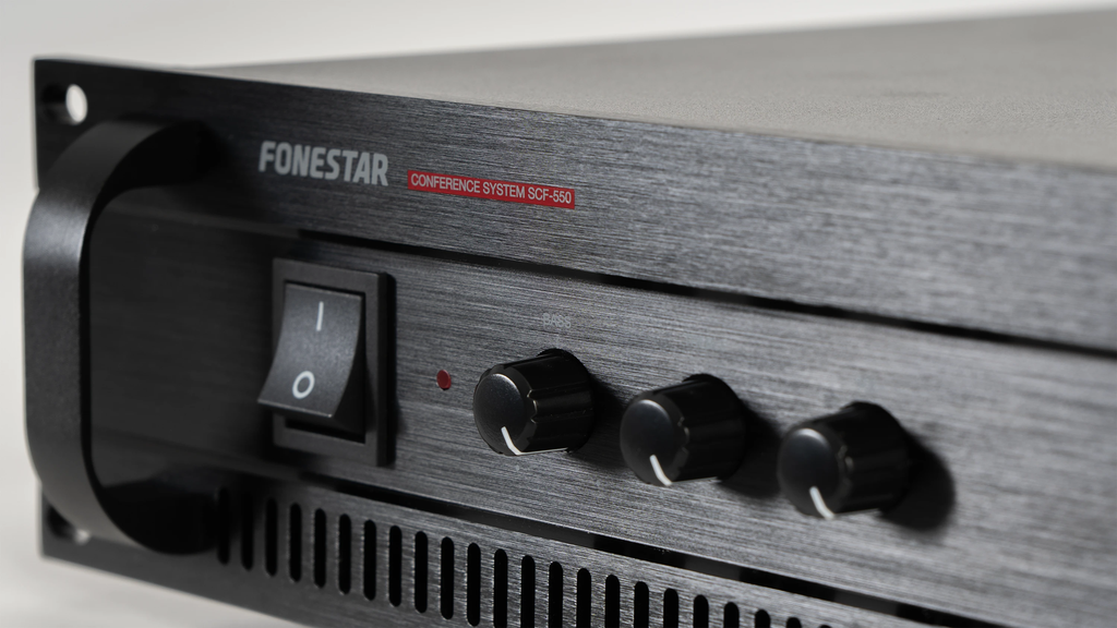 Bộ điều khiển trung tâm cho hệ thống hội nghị Fonestar SCF-550