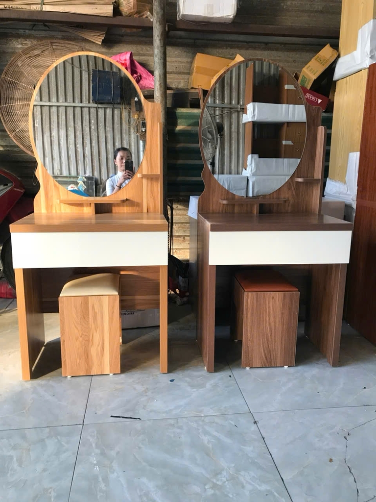 Bàn phấn hàng gỗ công nghiệp Kt 60 cm MS 435