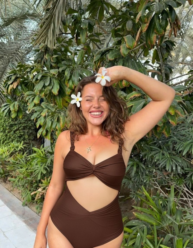 Monokini cut-out
