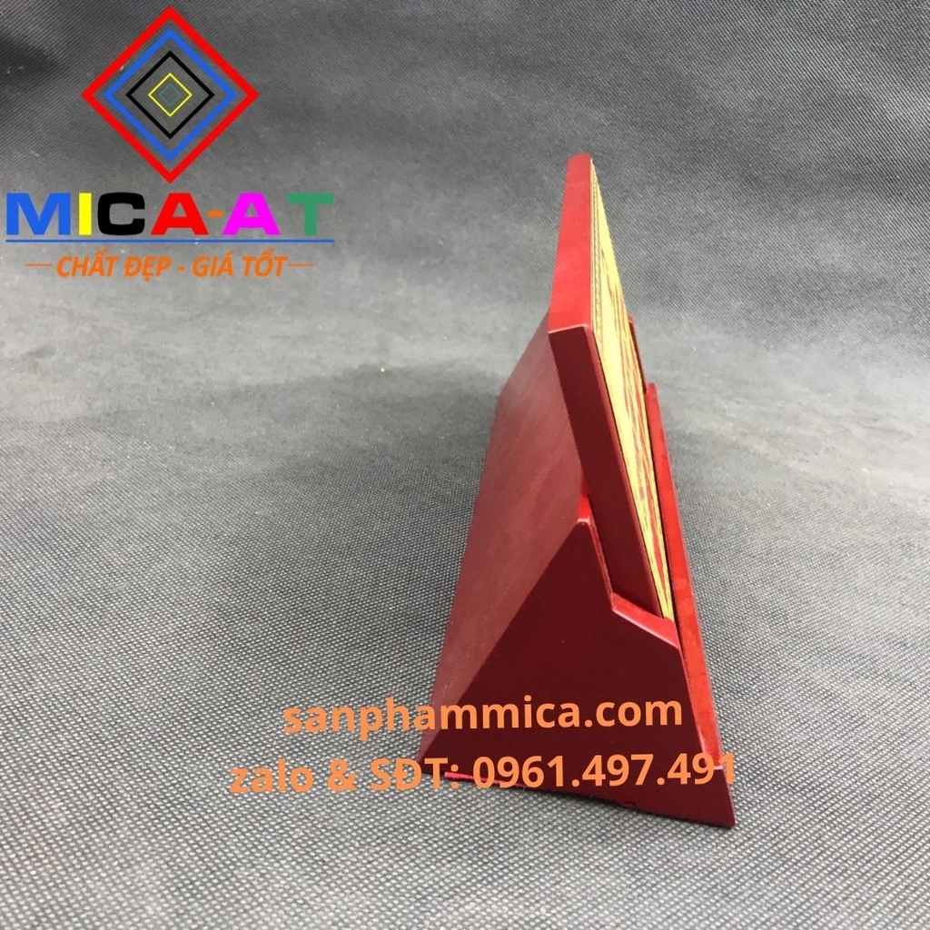 Biển Tên Chức Danh Gỗ Đồng Tam Giác