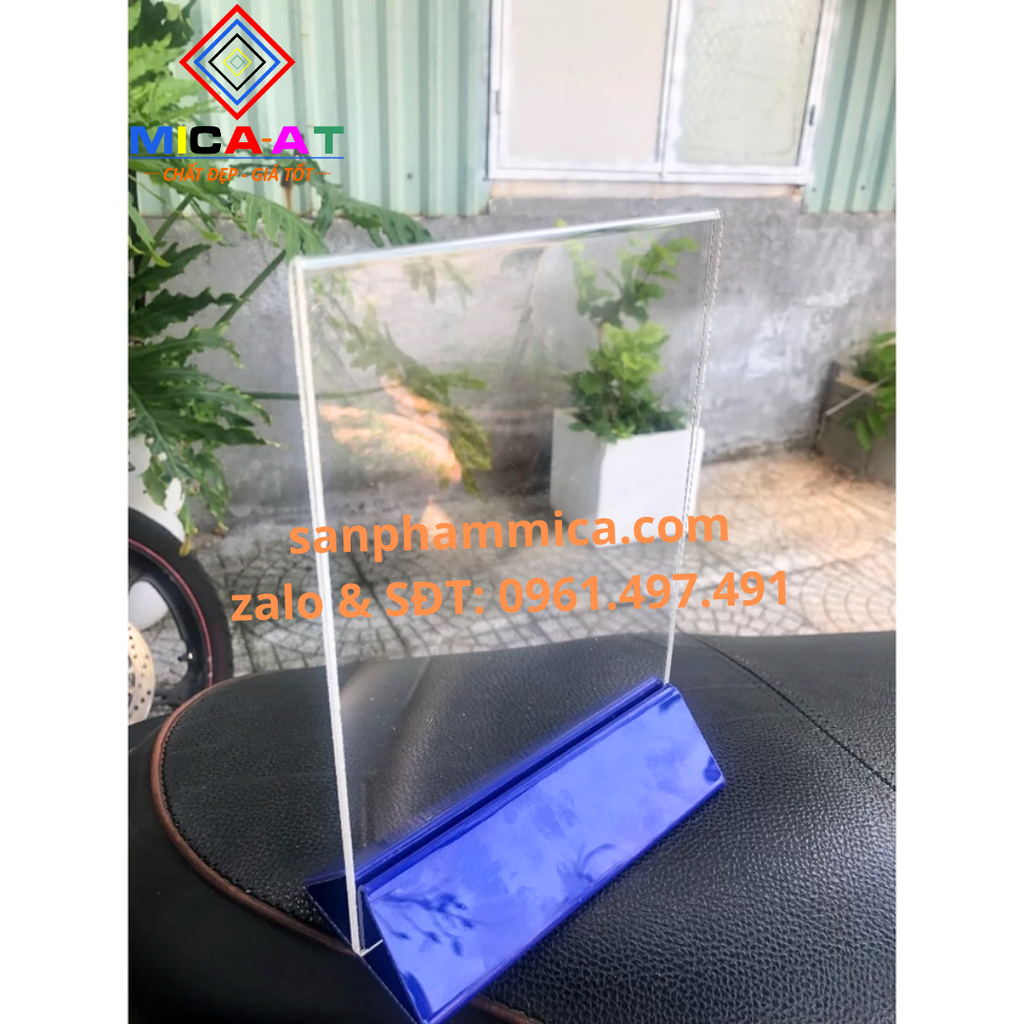 Bảng Menu Mica Tam Giác Đế Rời