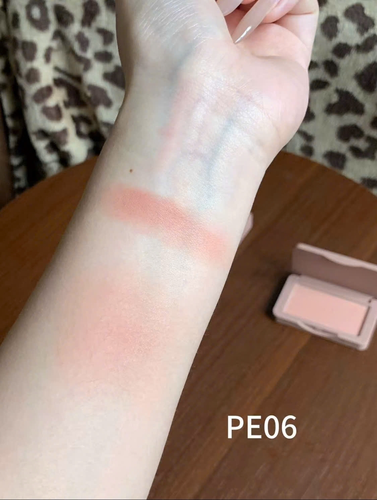 Má hồng MOON EYES color - #PE06