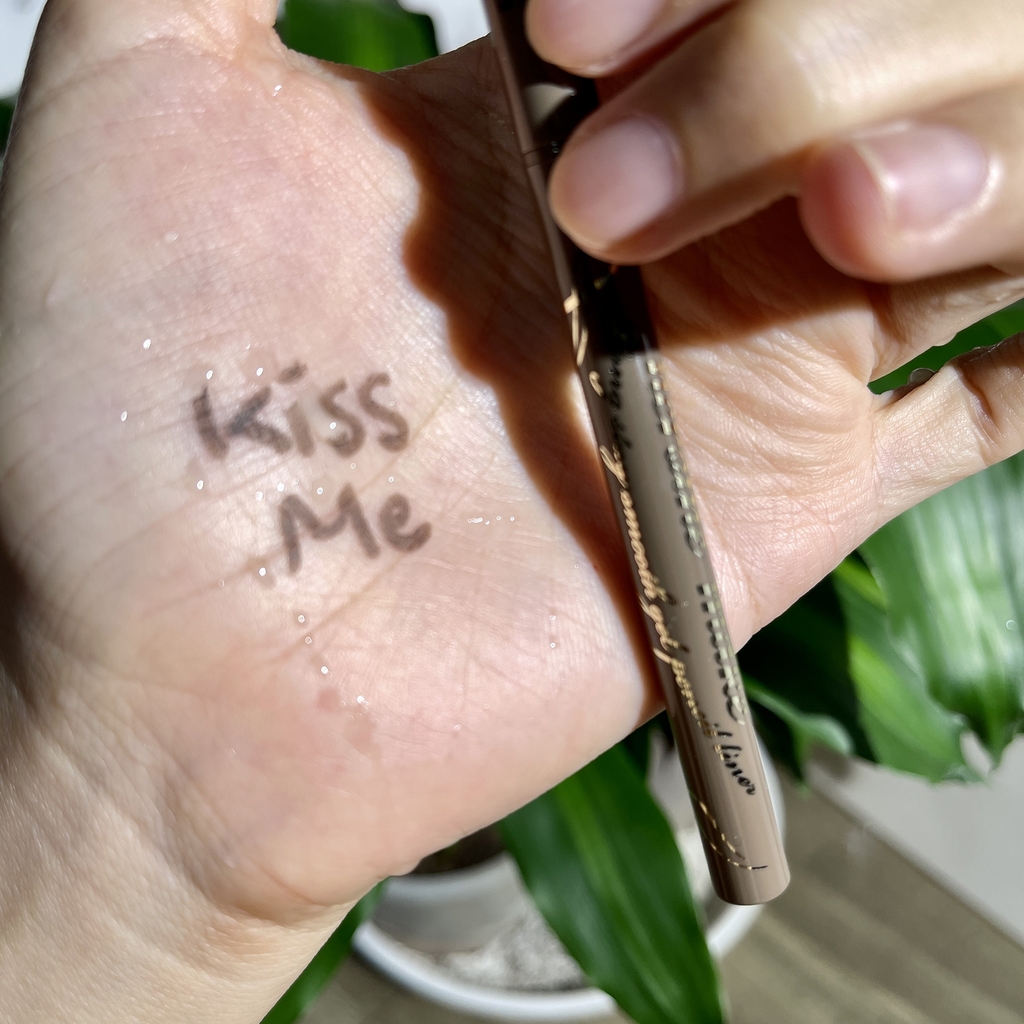 Chì sáp kẻ mắt KISS ME long stay smooth gel - #04 ash brown