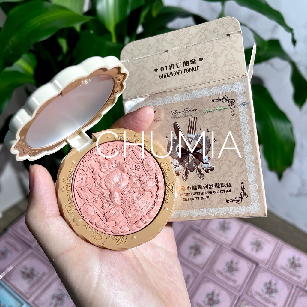 Má hồng FLOWER KNOWS the sweetie bear - #01 almond cookie (GẤU)