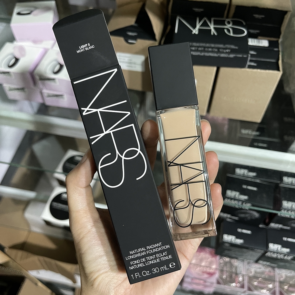 Kem nền NARS natural radiant 30ml - light 4.5