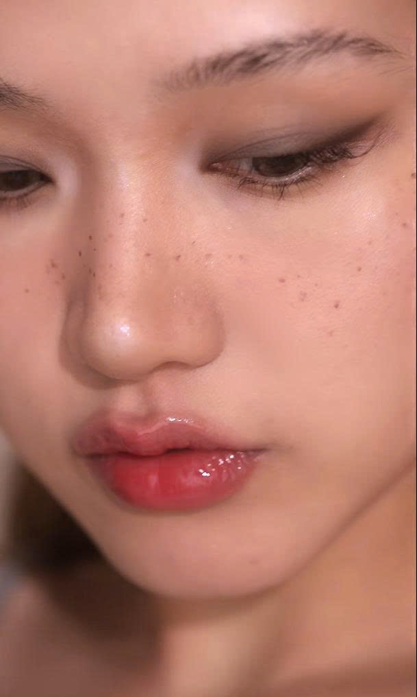 Son kem SEPHORA outrageous intense - #03 flame (đỏ)