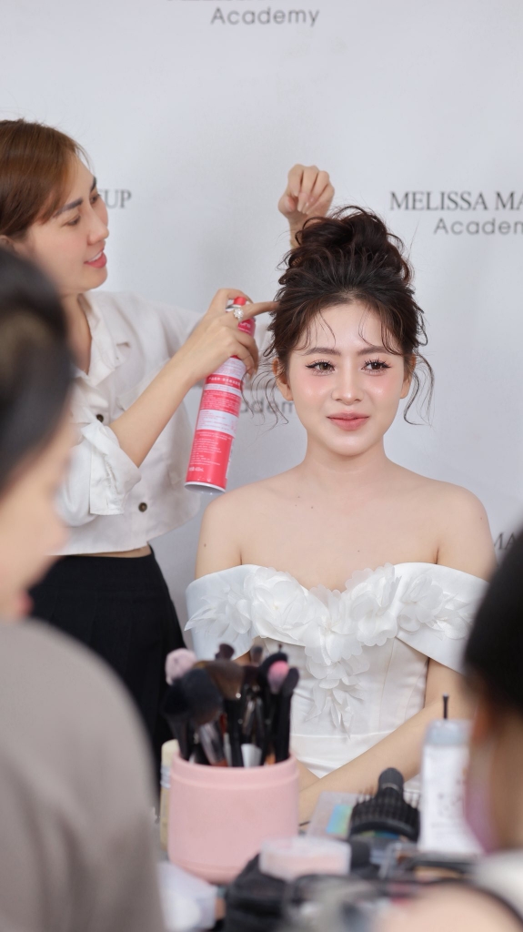 Keo xịt tóc FELLING Power Point 400ml (đỏ)