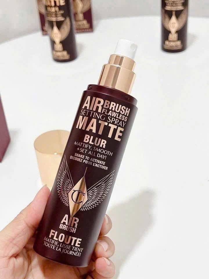 Xịt khoá nền CHARLOTTE air brush matte blur 100ml - vỏ nhám (da dầu)