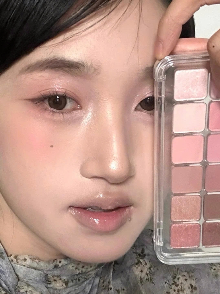 Phấn mắt CLIO pro eye air - 02 rose connect