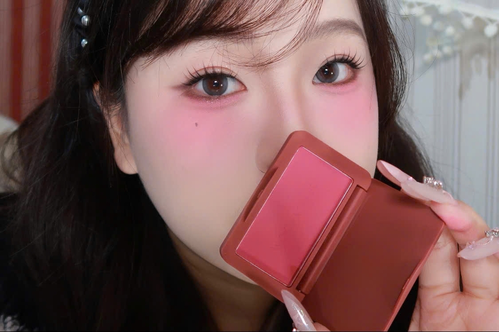 Má hồng MOON EYES color - #CH05