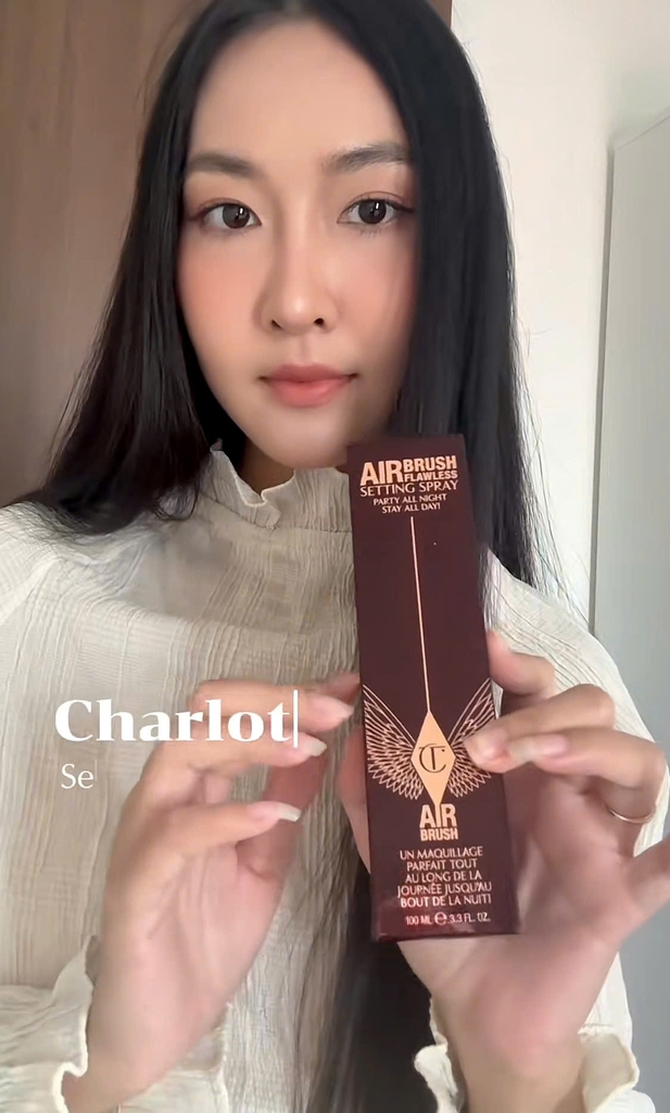 Xịt khoá nền CHARLOTTE tilbury airbrush flawless 100ml