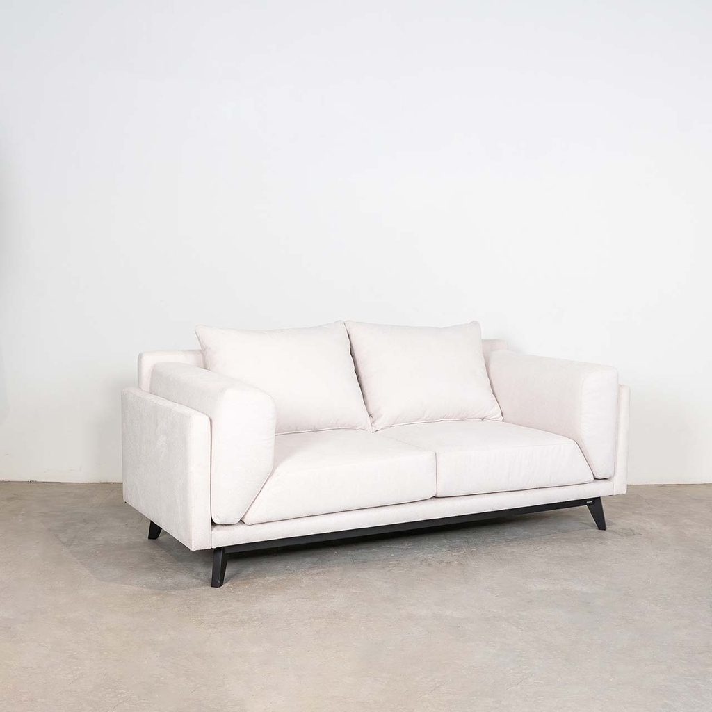 Ghế Sofa Gỗ Cao Su Tự Nhiên TROMSO 601Ghế Sofa Gỗ Cao Su Tự Nhiên TROMSO 601 – Thiết kế Bắc Âu, Vải bọc chống thấm, dễ vệ sinh | Decoraz.vn