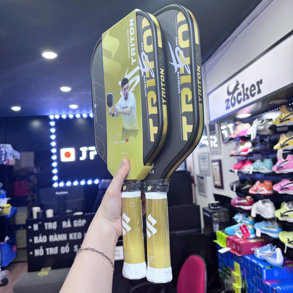 Vợt Pickleball Sypik Triton 5 Pro Vàng Gold Chữ Ký Trương Vinh Hiển 16mm