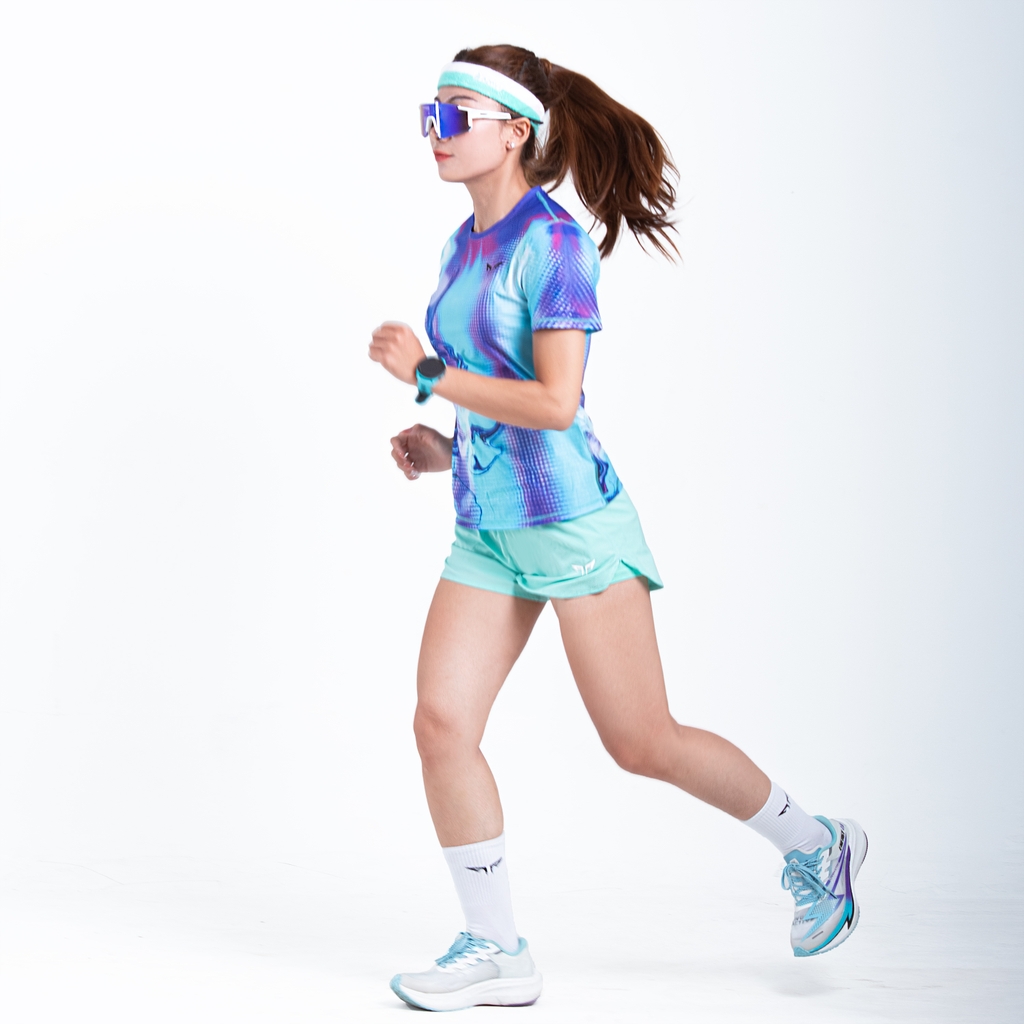 Áo Thun Chạy Bộ Nữ Wolf Active Light Fern W263, Chất Vải Wolf Active Mỏng Nhẹ, Tôn Dáng, Mát Mẻ