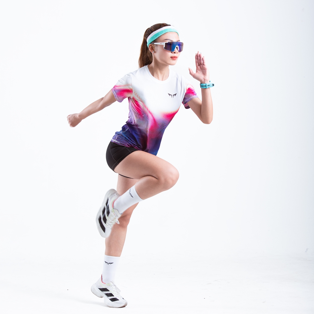 Áo Thun Chạy Bộ Nữ Wolf Active Orchid W262, Chất Vải Wolf Active Mỏng Nhẹ, Tôn Dáng, Mát Mẻ