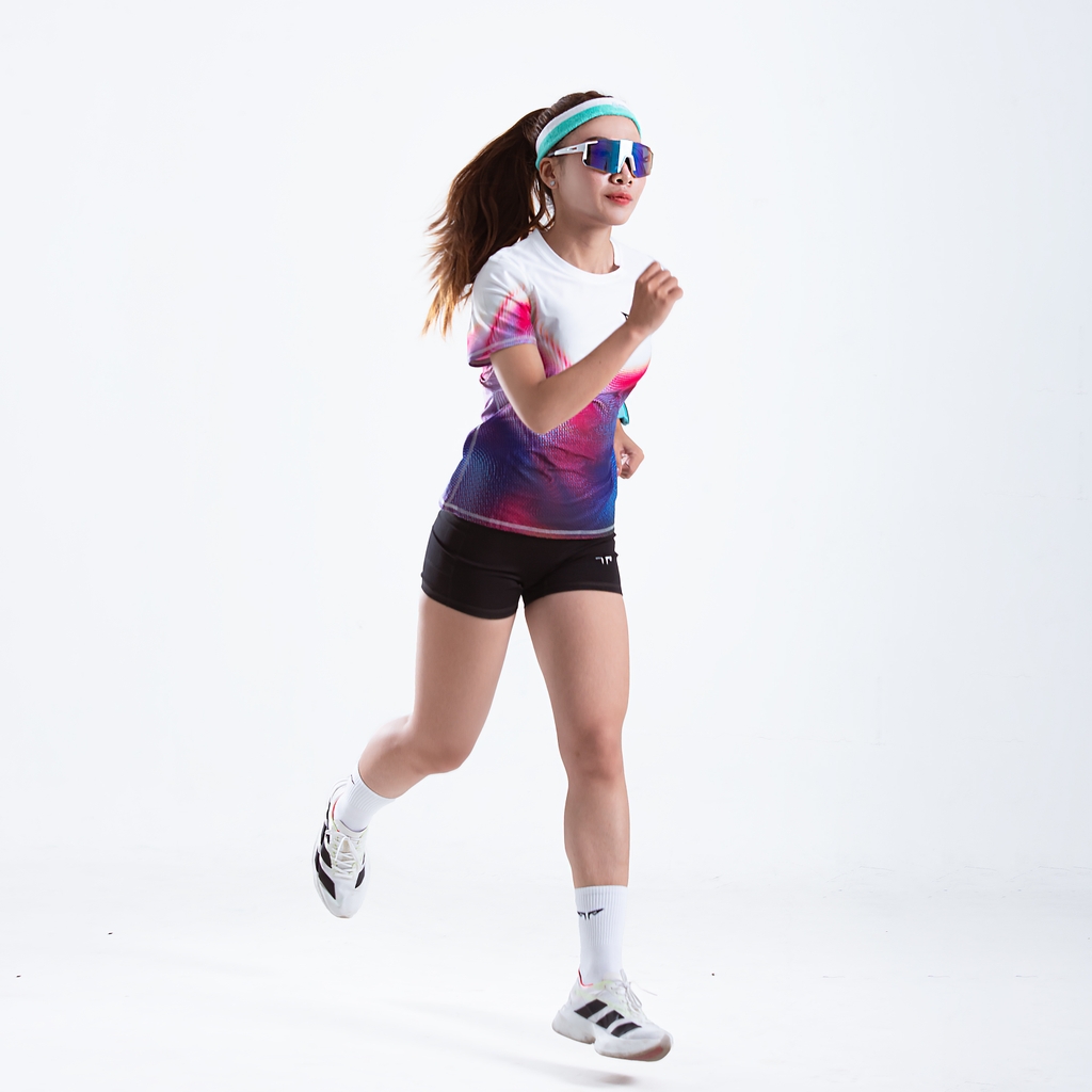 Áo Thun Chạy Bộ Nữ Wolf Active Orchid W262, Chất Vải Wolf Active Mỏng Nhẹ, Tôn Dáng, Mát Mẻ
