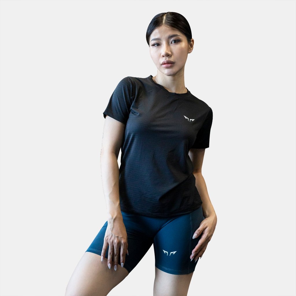 Áo Thể Thao Basic Nữ F1 Basic W67, Tập Gym, Chạy Bộ Chất Vải Active Max Cao Cấp, Mềm Mịn, Tôn Dáng