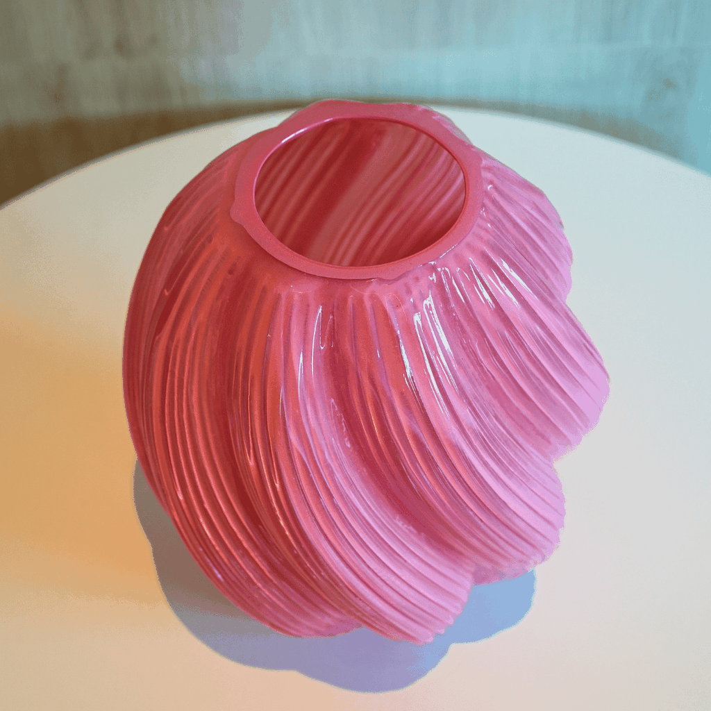 Rivius Calora – Bình Thủy Tinh Hồng San Hô Hình Xoắn