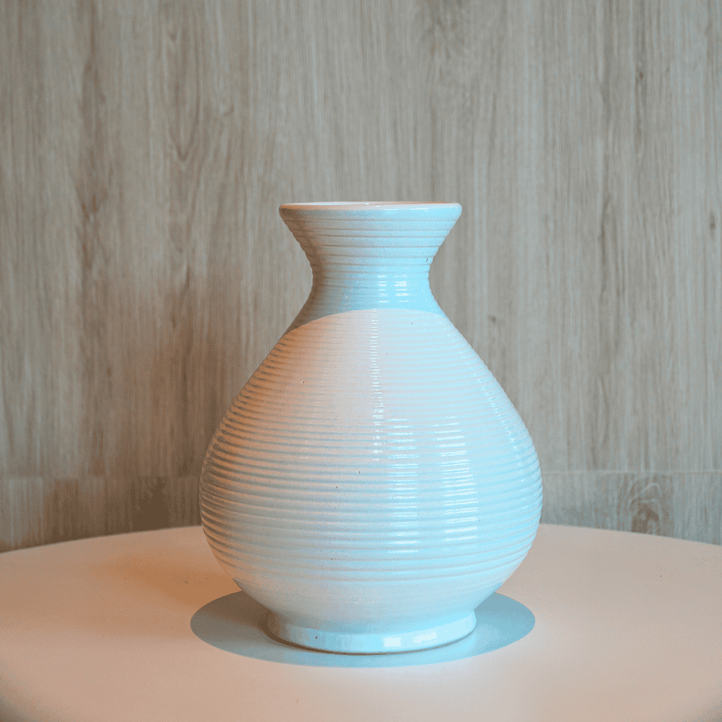 Rivius Elarin – Bình Gốm Dáng Hồ Lô Gân Mịn Màu Trắng