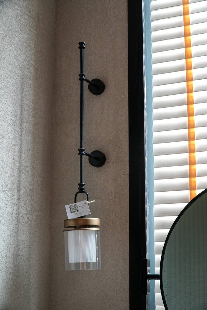 Rivius Ferra – Đèn Tường Treo Kim Loại Phong Cách Công Nghiệp Sang Trọng