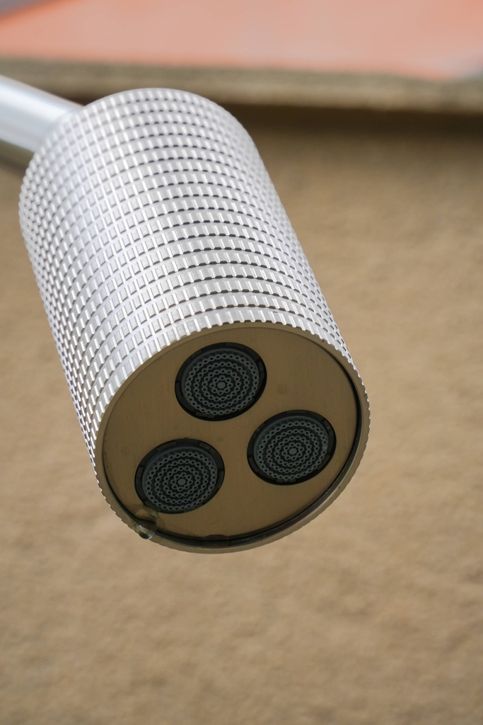 Rivius Aquava – Vòi Sen Ngoài Trời Dáng Đứng Tối Giản