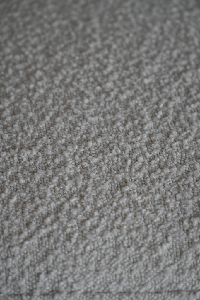 Rivius Waffina – Ghế Bar Vải Bouclé Tựa Tròn Hiện Đại