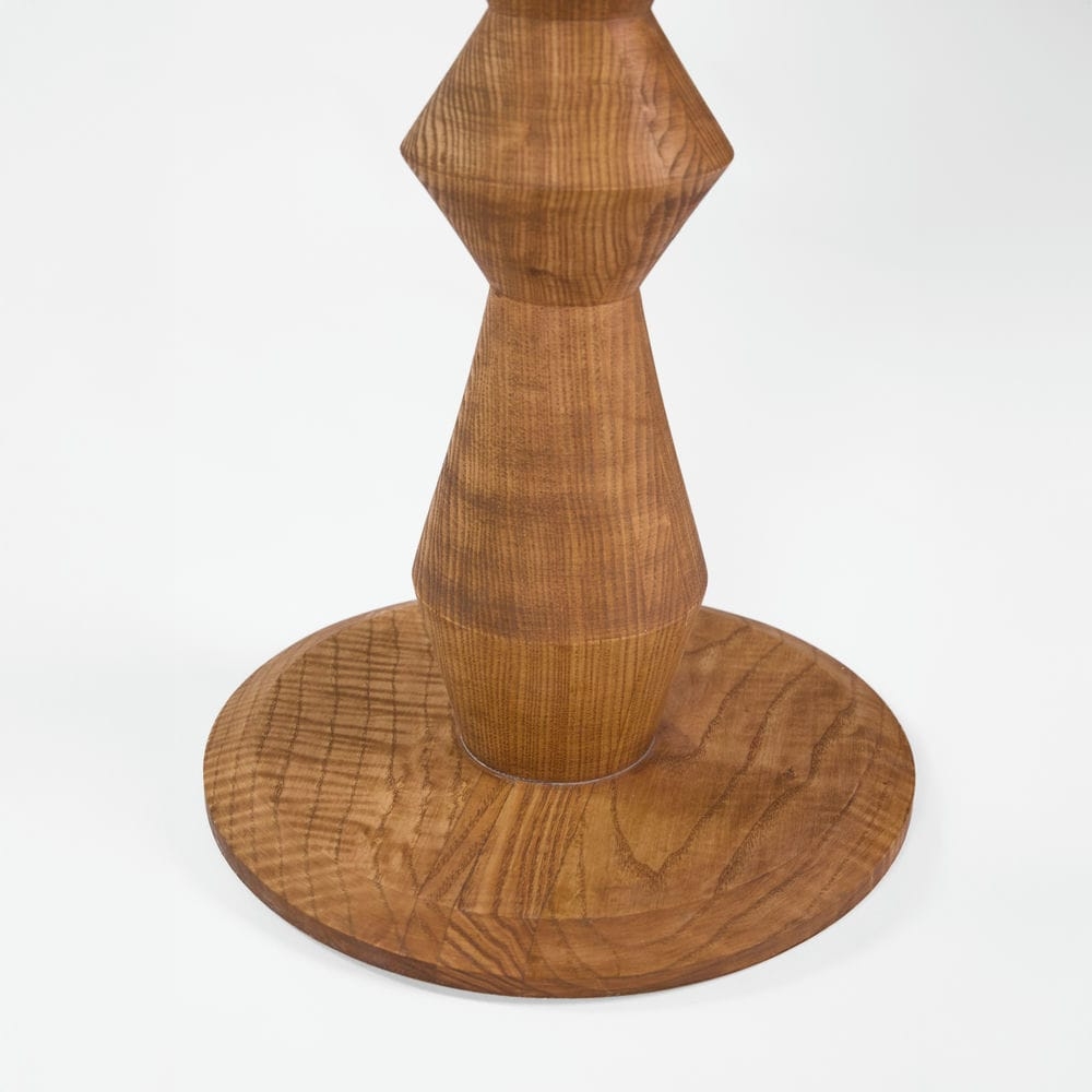 Rivius Turnelle – Bàn Tròn Chân Gỗ Chạm Khắc Điêu Khắc