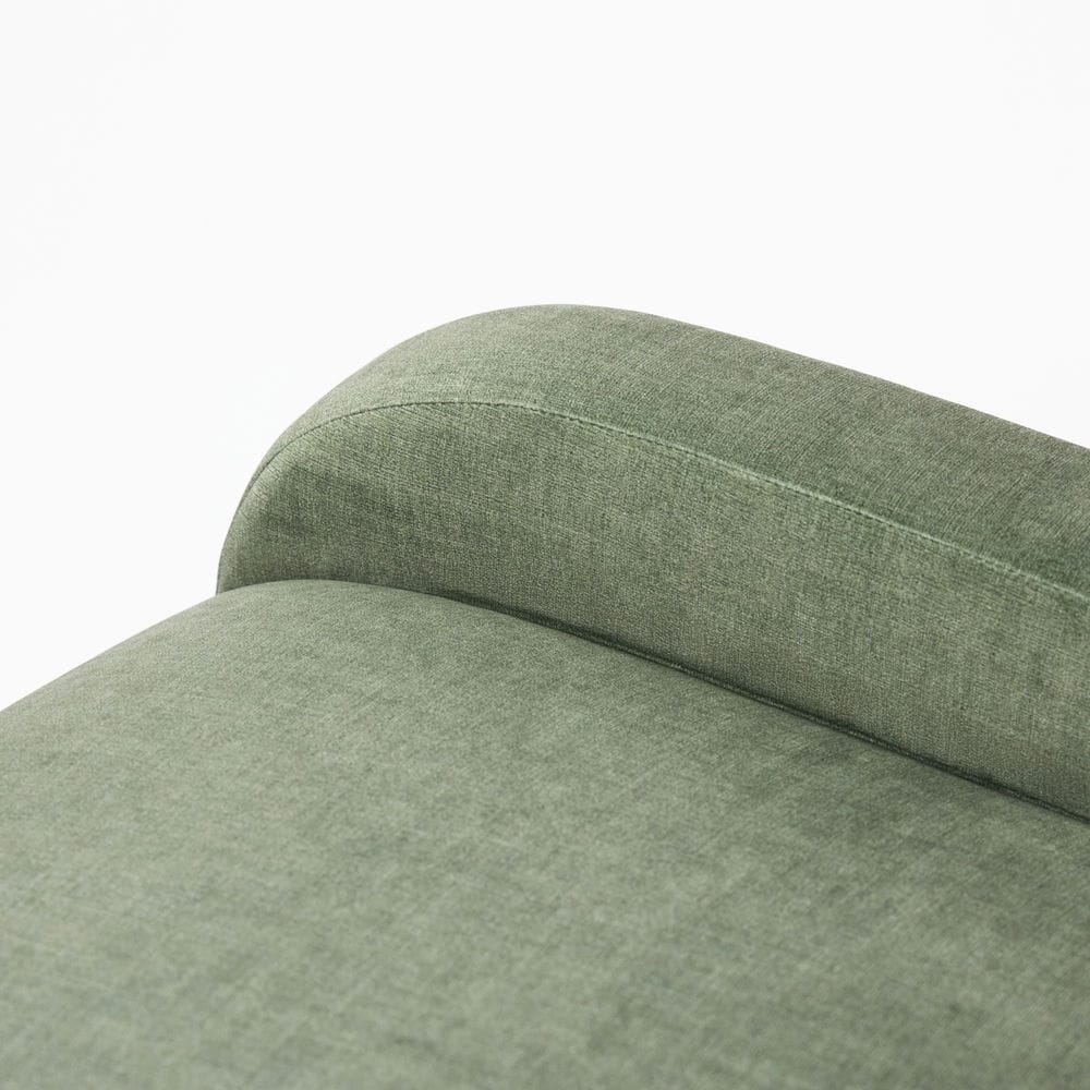 Rivius Pavona – Ghế Bành Điêu Khắc Bọc Vải Màu Xanh Rêu