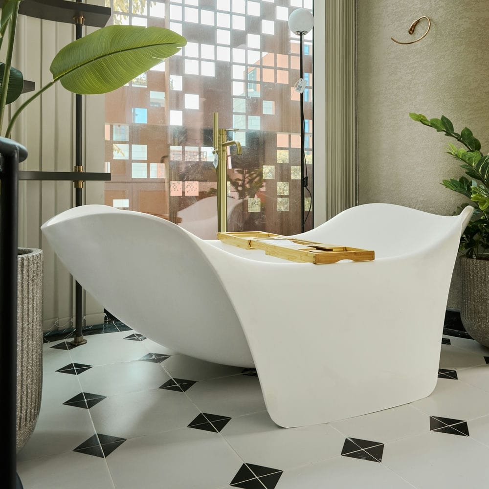 Rivius Elava - Bồn Tắm Nằm Dáng Sóng Thanh Nhẹ