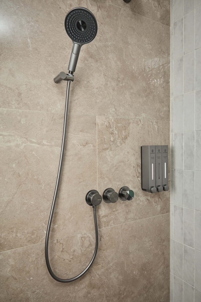 Rivius Aquadot – Bộ Vòi Sen Sắc Đen Tối Giản