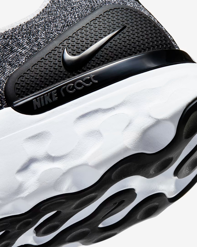Giày Nike Chính Hãng - Nike Phantom Run 2  - Màu Đen | JapanSport CJ0277-003