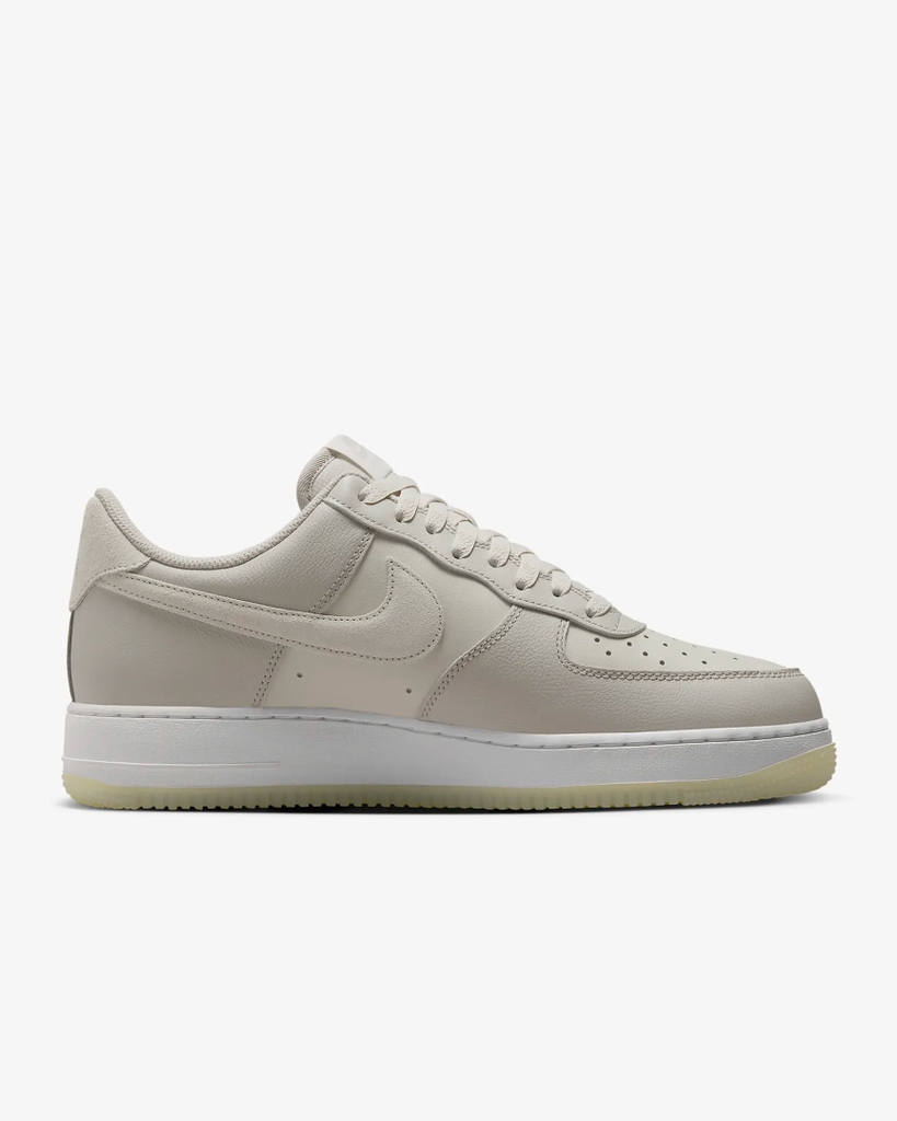 Giày Nike Nam Chính Hãng - Nike Air Force 1 '07 LV8 - Trắng | JapanSport FN5832-001